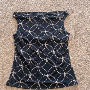 Scoop neck casual shirt from the limited.